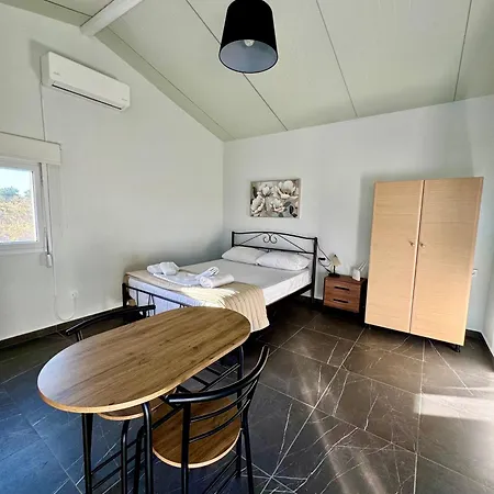 Апартаменты Alonia House *